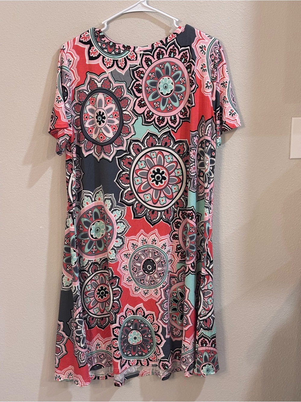 Popyoung short sleeve tshirt dress, Gray, pink,green, Women’s XXL, NWT - Picture 2 of 7